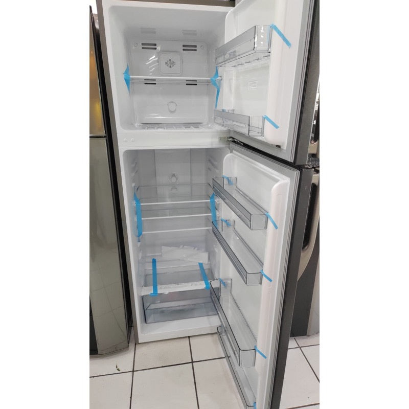 Refrigerador de 9 pies cúbicos MARCA PREMIERE